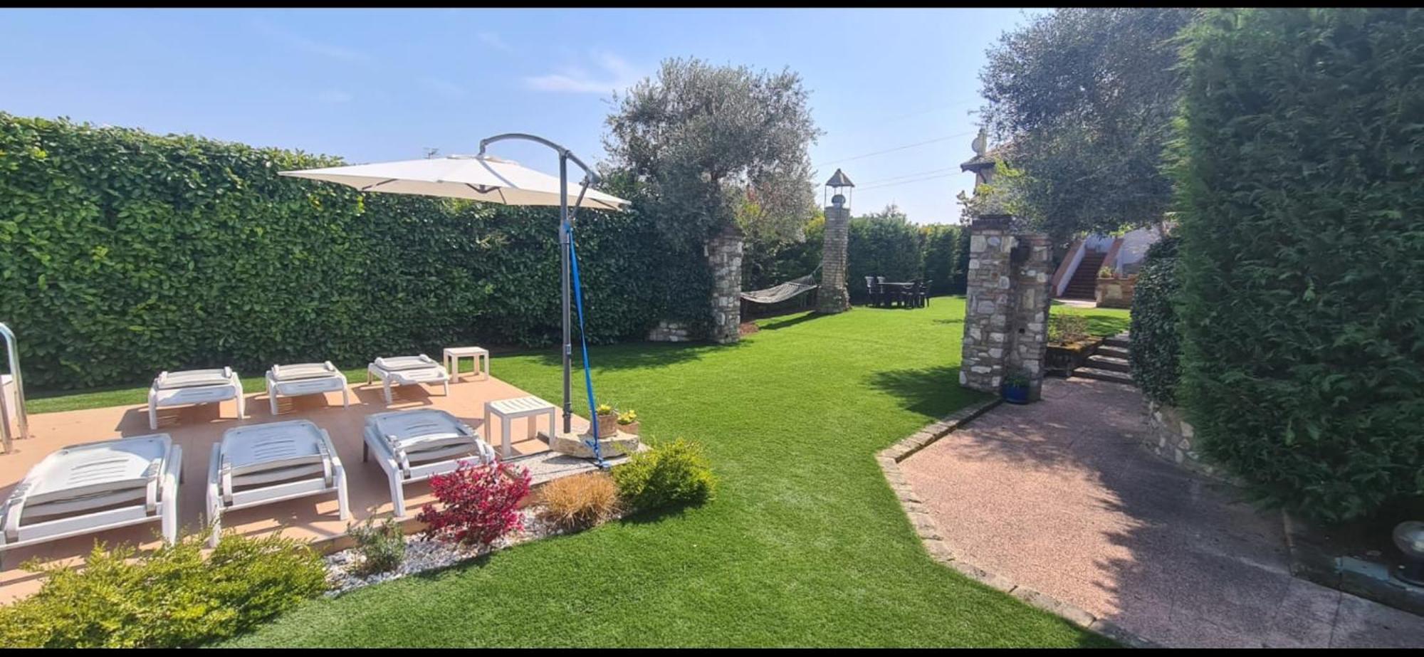 Garda Family House Ξενοδοχείο Ντεζεντσάνο ντελ Γκάρντα Εξωτερικό φωτογραφία